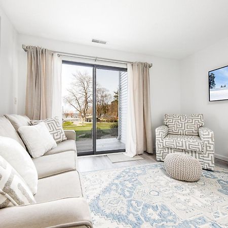Gorgeous 2 Bedroom Lake View Condo Traverse City Dış mekan fotoğraf