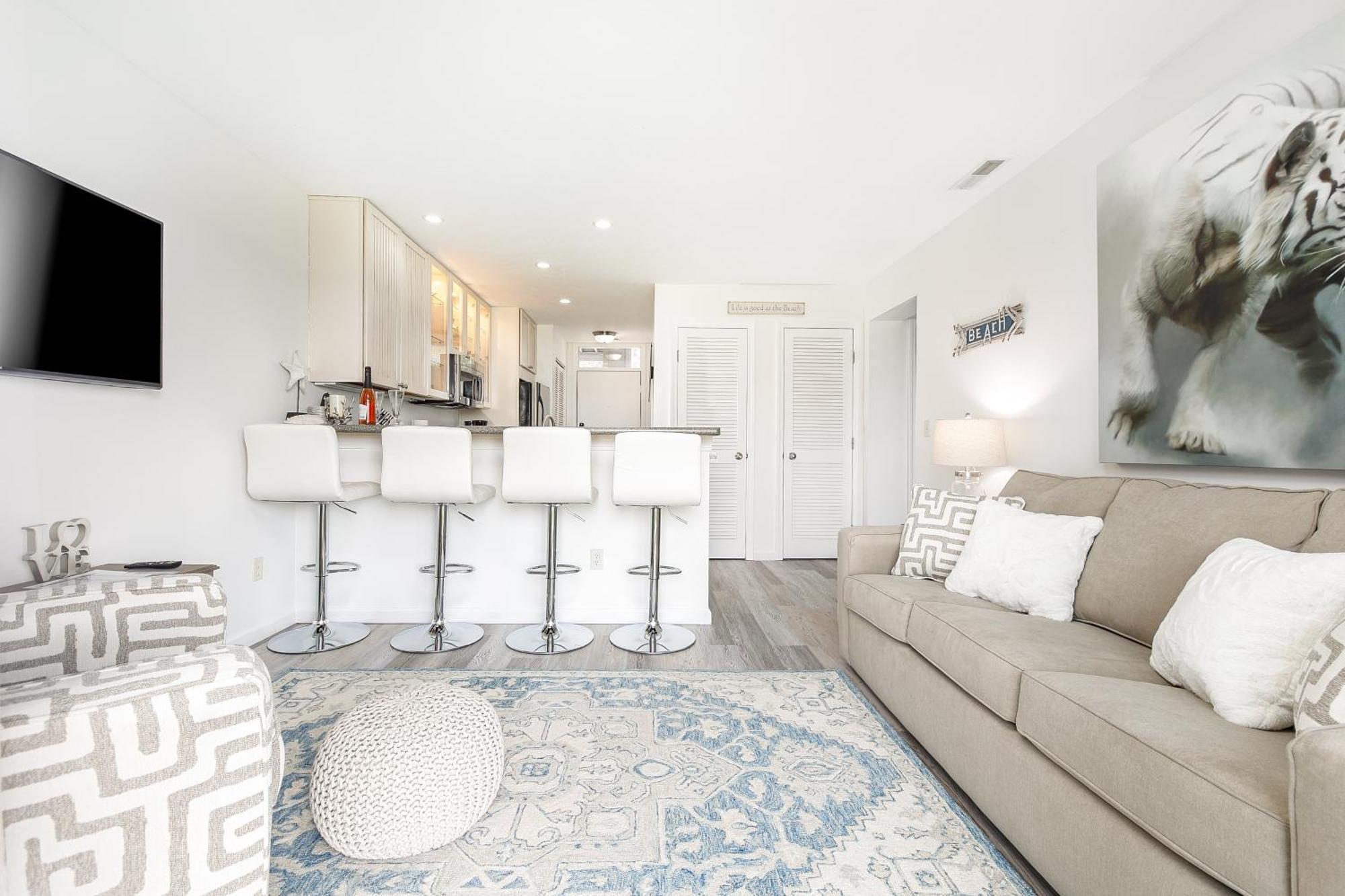 Gorgeous 2 Bedroom Lake View Condo Traverse City Dış mekan fotoğraf